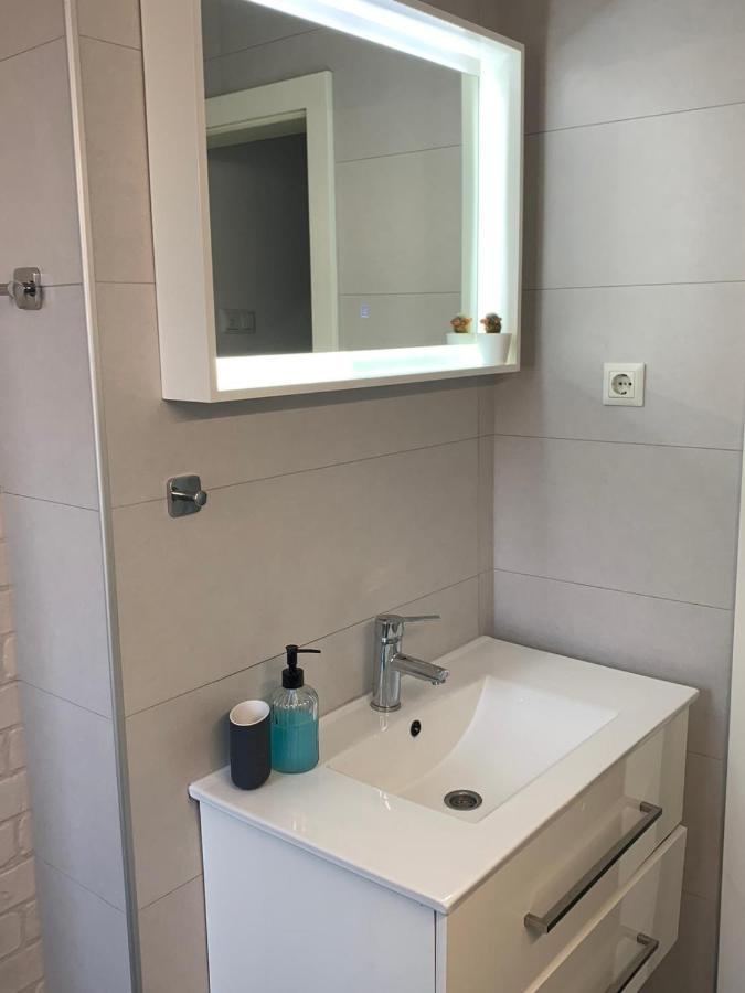 Abby Apartmentz ทูซลา ภายนอก รูปภาพ